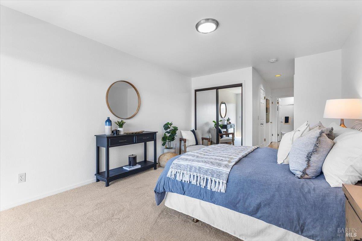 Detail Gallery Image 31 of 58 For 40 Drakes View Cir, Greenbrae,  CA 94904 - 3 Beds | 2/1 Baths