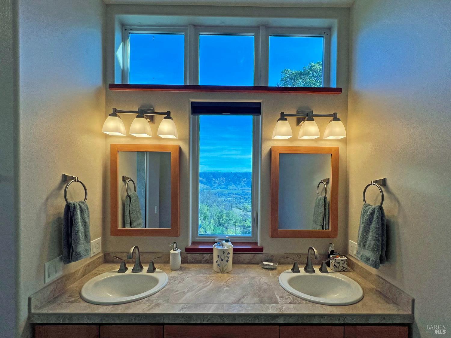 Detail Gallery Image 30 of 70 For 11401 Bakers Creek Rd, Redwood Valley,  CA 95470 - 2 Beds | 2/1 Baths