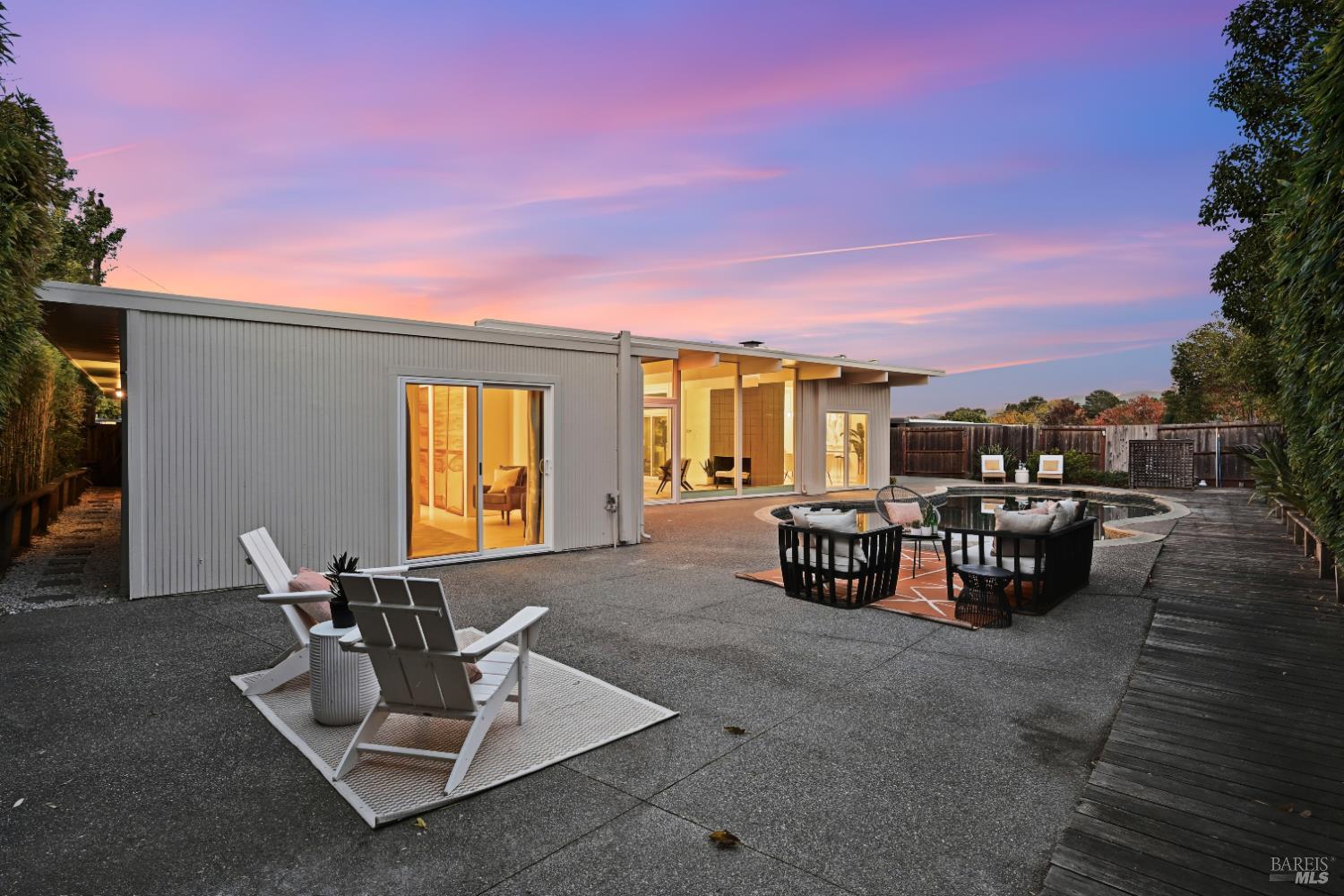 Detail Gallery Image 33 of 58 For 711 Montecillo Rd, San Rafael,  CA 94903 - 4 Beds | 2 Baths