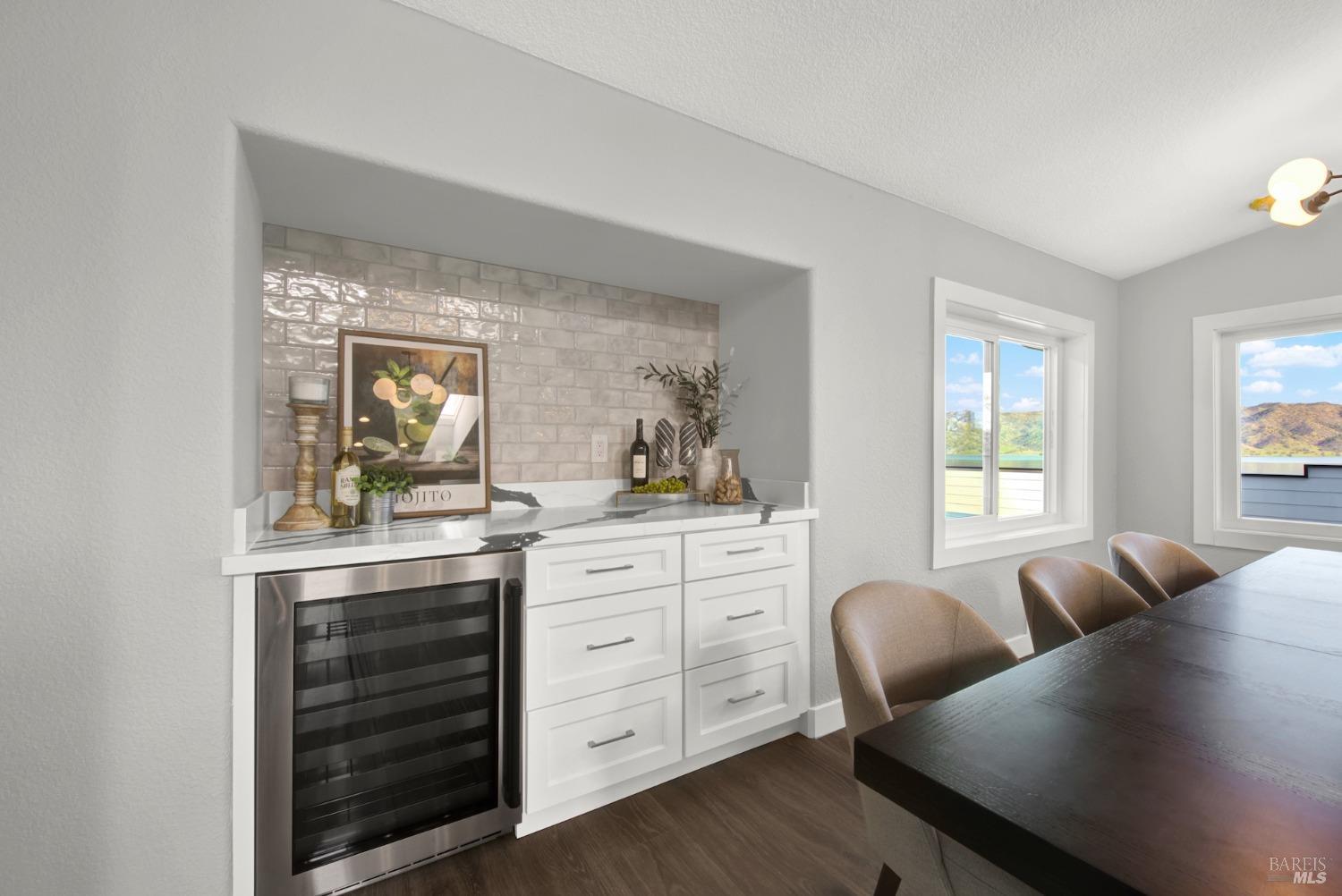 Detail Gallery Image 20 of 75 For 199 Berryessa Dr, Napa,  CA 94558 - 4 Beds | 5/1 Baths