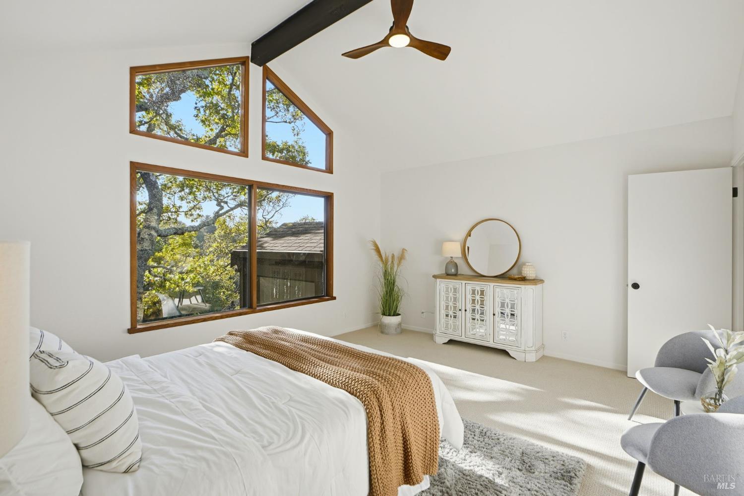 Detail Gallery Image 25 of 51 For 395 Ridge Rd, Novato,  CA 94947 - 3 Beds | 2/1 Baths