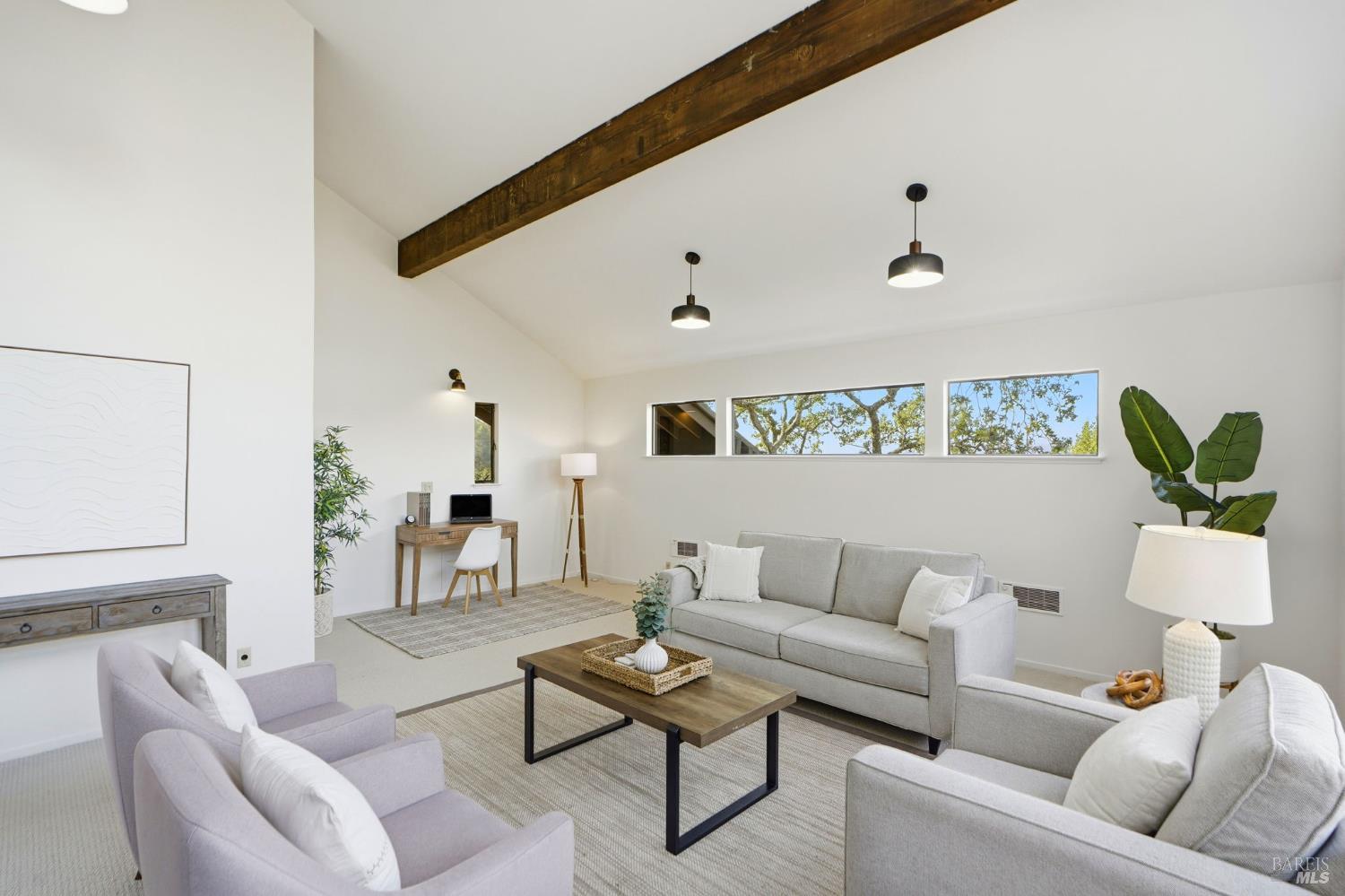 Detail Gallery Image 7 of 51 For 395 Ridge Rd, Novato,  CA 94947 - 3 Beds | 2/1 Baths