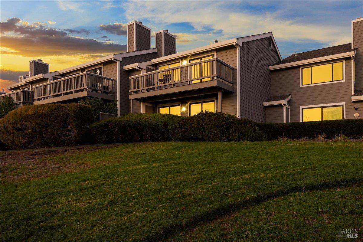 Detail Gallery Image 52 of 58 For 40 Drakes View Cir, Greenbrae,  CA 94904 - 3 Beds | 2/1 Baths