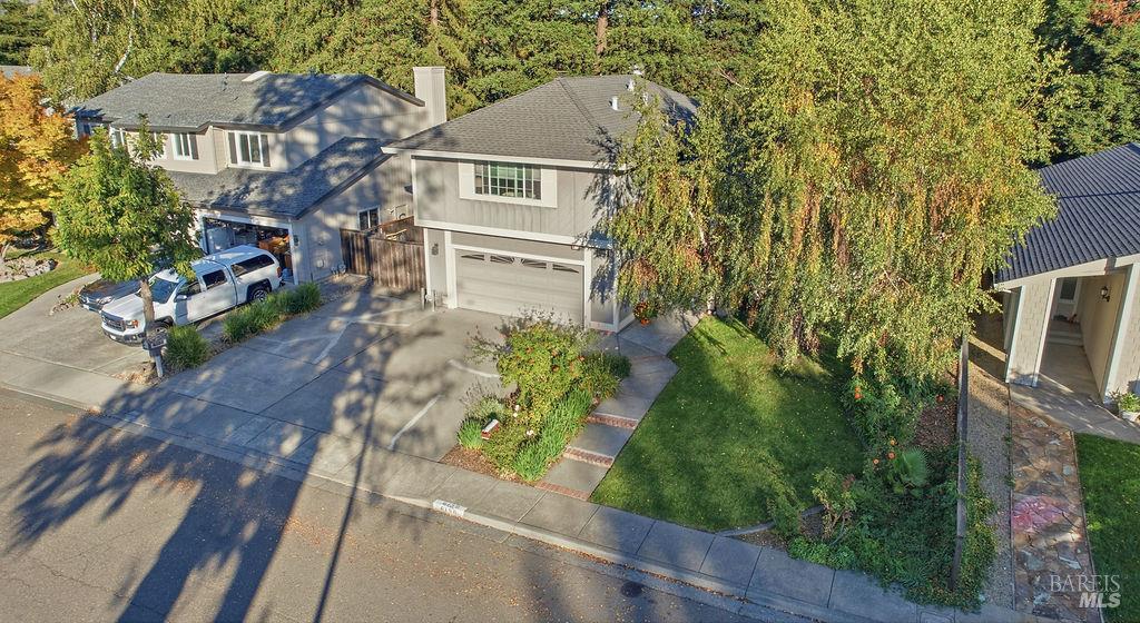 Detail Gallery Image 8 of 45 For 6190 San Gabriel Pl, Rohnert Park,  CA 94928 - 4 Beds | 2/1 Baths