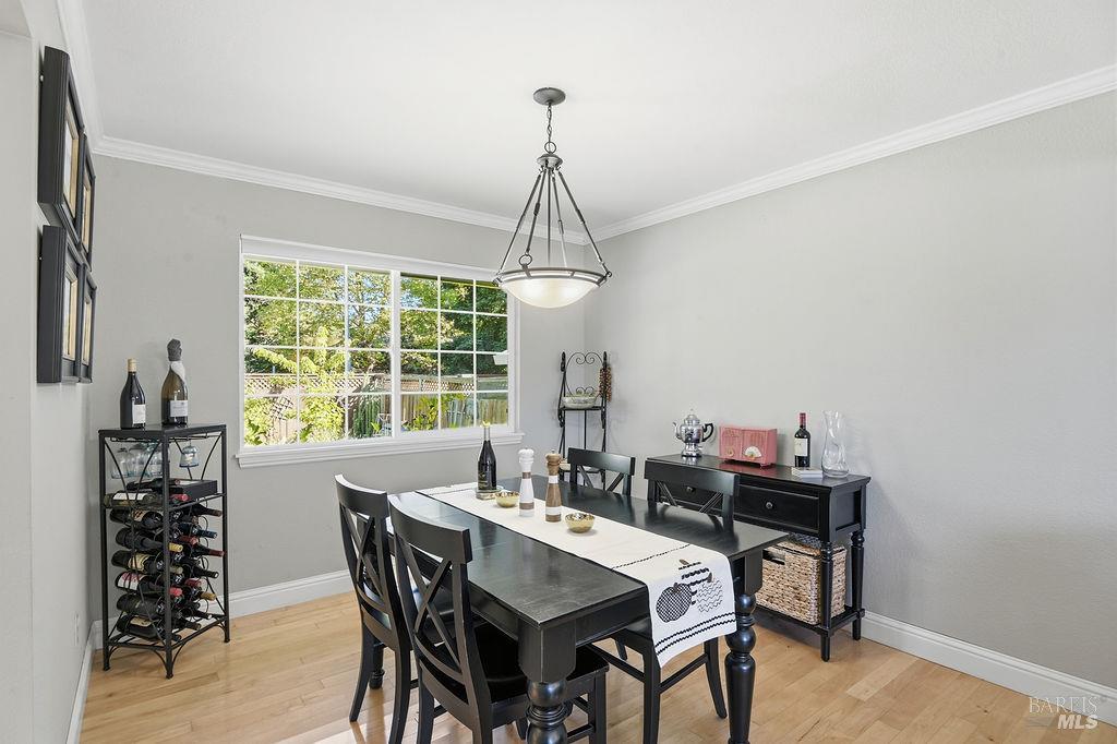 Detail Gallery Image 18 of 45 For 6190 San Gabriel Pl, Rohnert Park,  CA 94928 - 4 Beds | 2/1 Baths