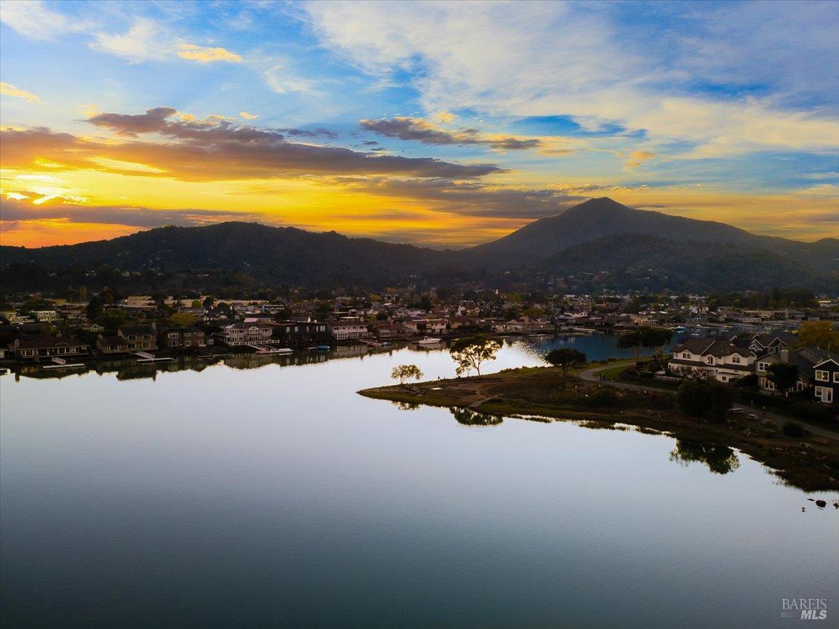 Detail Gallery Image 58 of 58 For 40 Drakes View Cir, Greenbrae,  CA 94904 - 3 Beds | 2/1 Baths