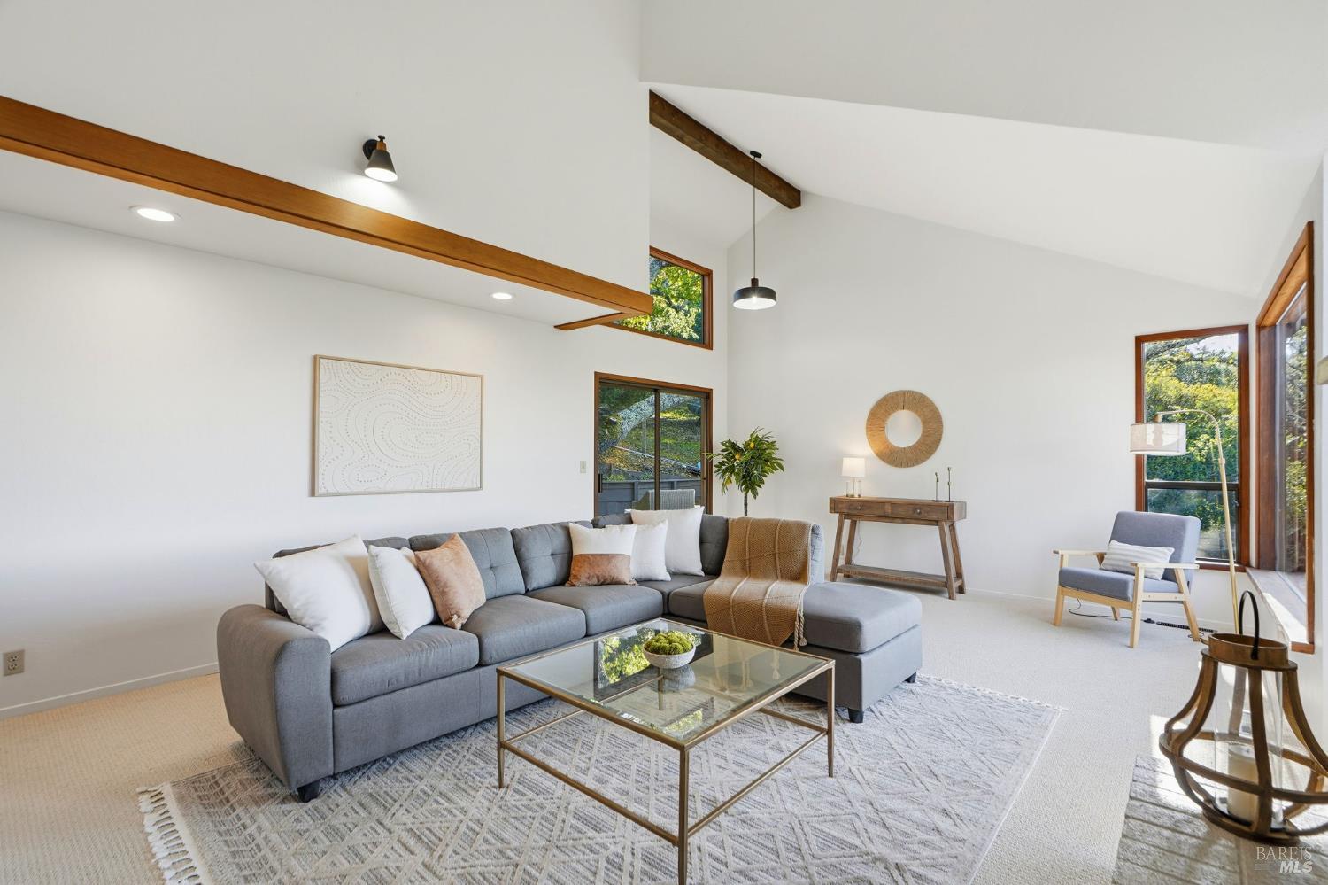 Detail Gallery Image 20 of 51 For 395 Ridge Rd, Novato,  CA 94947 - 3 Beds | 2/1 Baths