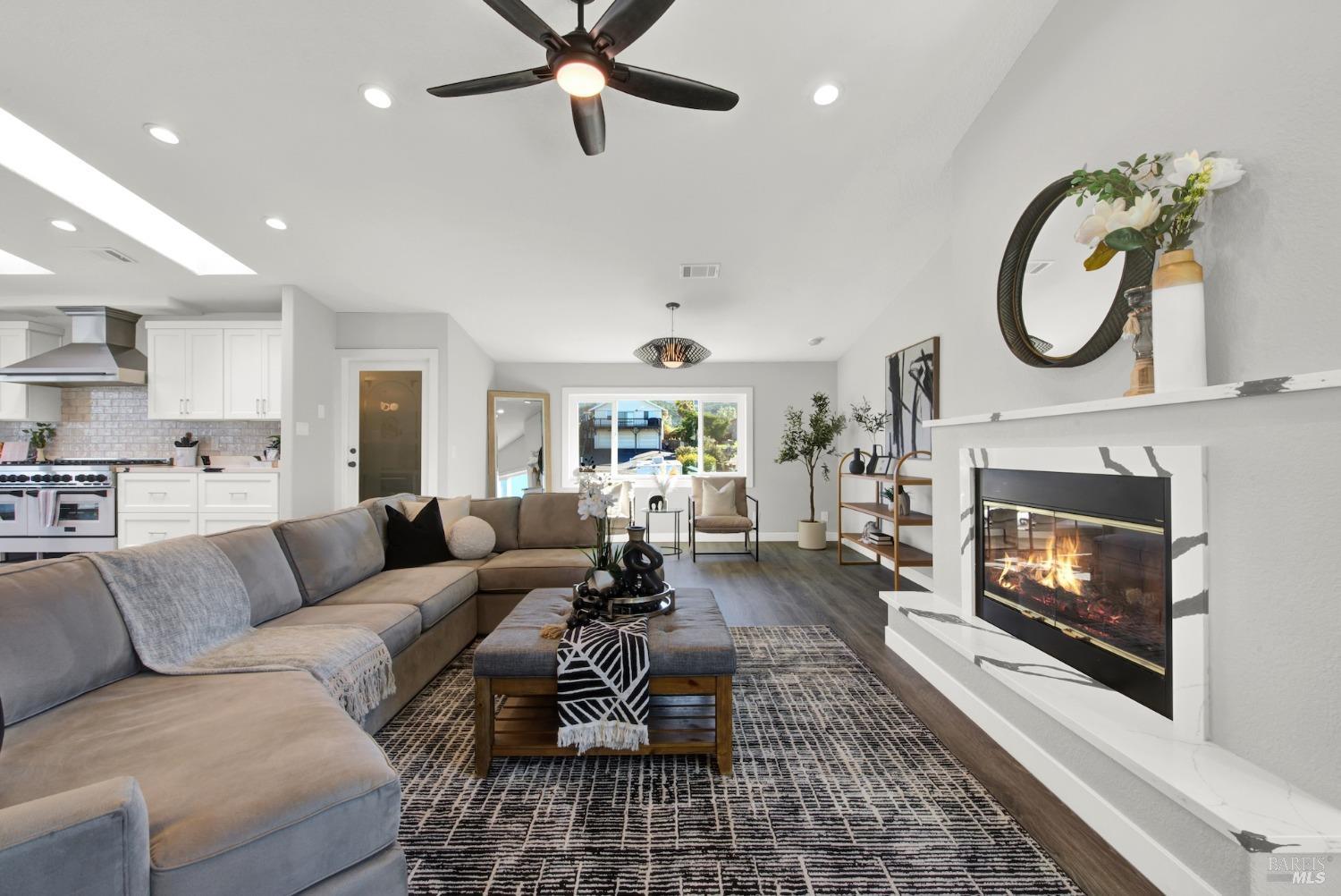 Detail Gallery Image 22 of 75 For 199 Berryessa Dr, Napa,  CA 94558 - 4 Beds | 5/1 Baths