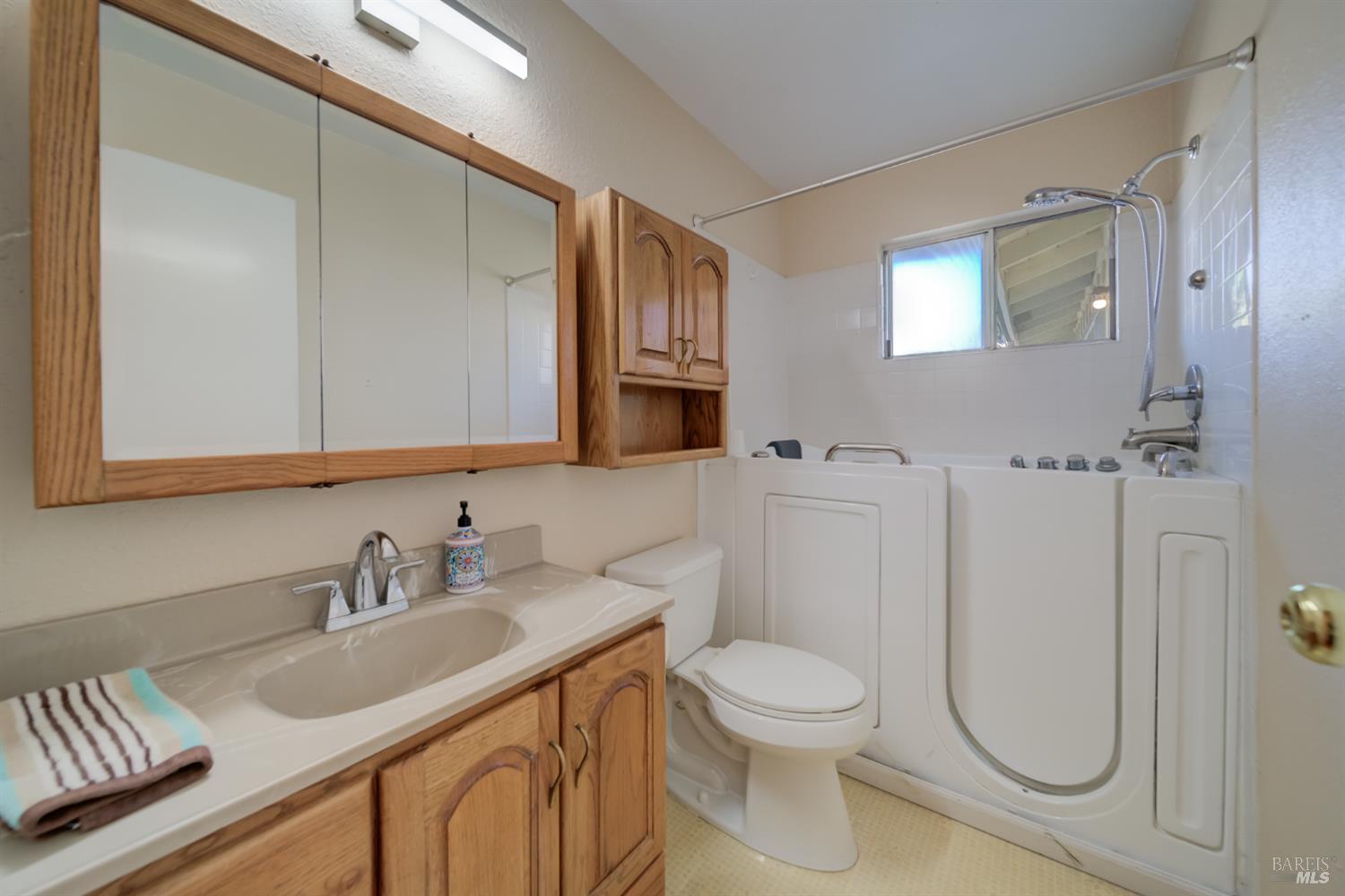 Detail Gallery Image 16 of 21 For 2045 Dorland Dr, Fairfield,  CA 94534 - 3 Beds | 2 Baths