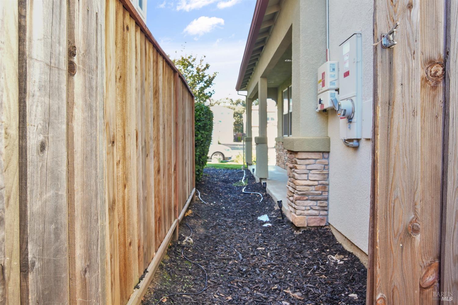 Detail Gallery Image 25 of 27 For 1079 Portofino Ave, Vacaville,  CA 95687 - 3 Beds | 2/1 Baths