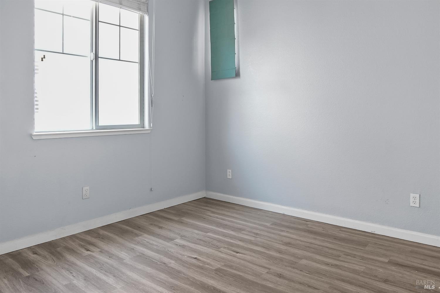 Detail Gallery Image 14 of 27 For 1079 Portofino Ave, Vacaville,  CA 95687 - 3 Beds | 2/1 Baths