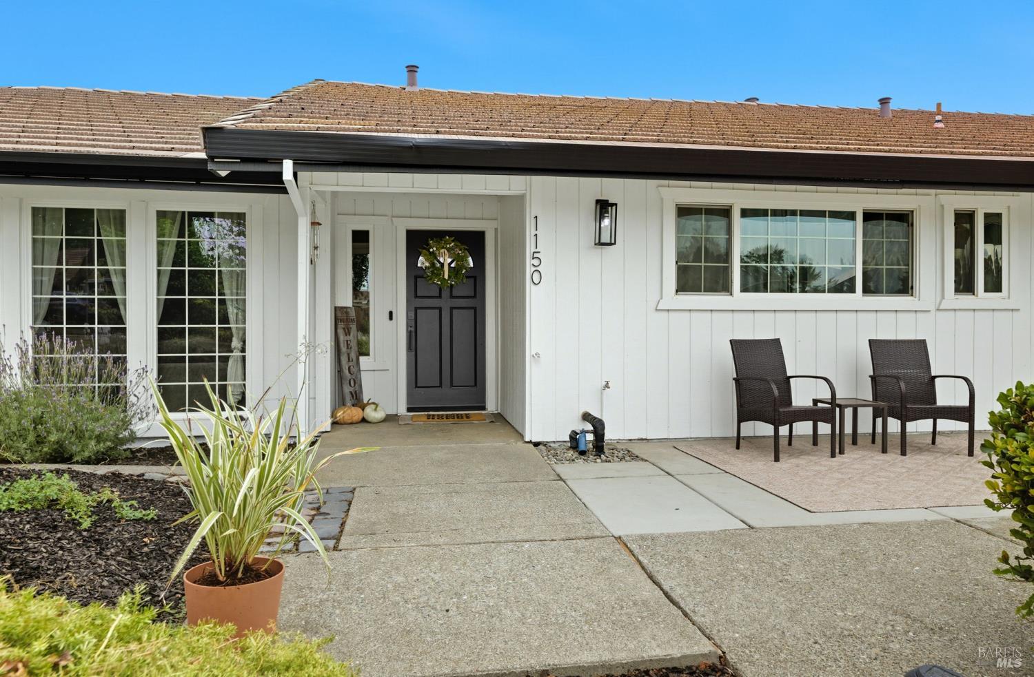 Detail Gallery Image 6 of 41 For 1150 Mulberry Ln, Dixon,  CA 95620 - 3 Beds | 2 Baths