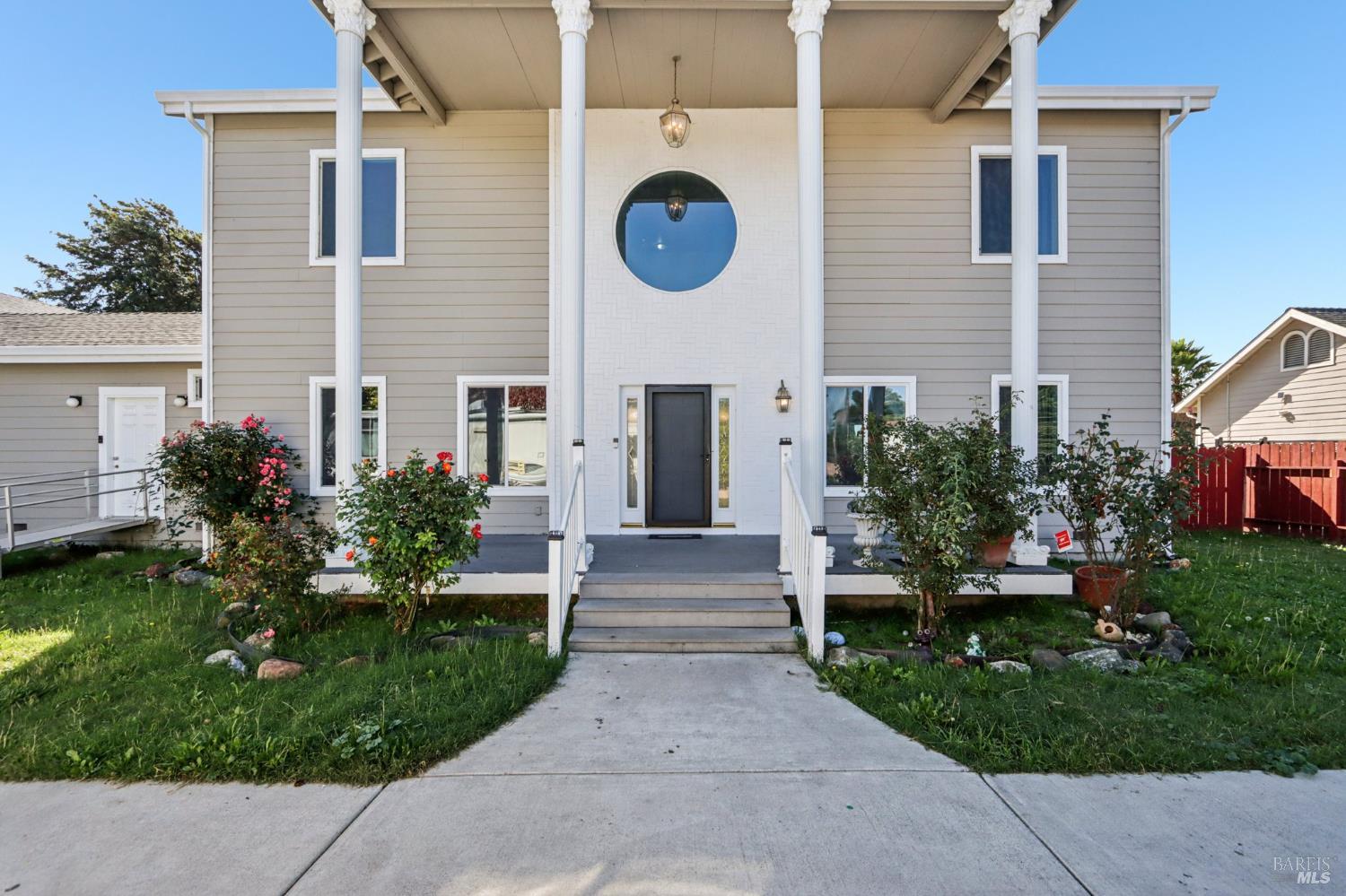 Detail Gallery Image 4 of 56 For 507 Kings Way #B,  Suisun City,  CA 94585 - 10 Beds | 6/1 Baths