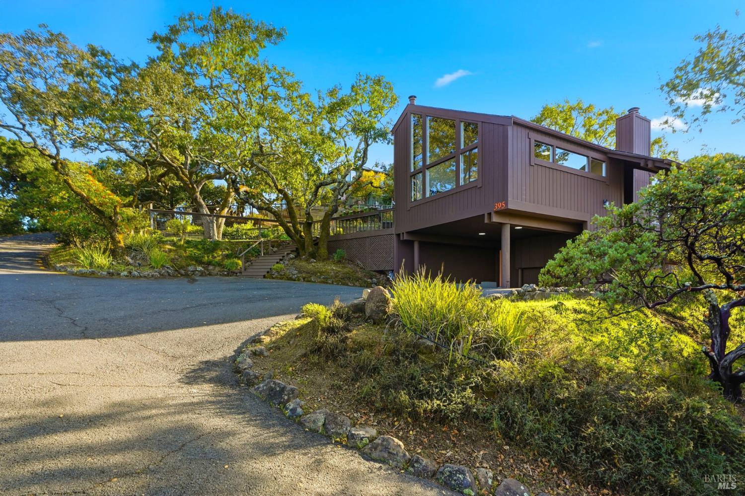 Detail Gallery Image 2 of 51 For 395 Ridge Rd, Novato,  CA 94947 - 3 Beds | 2/1 Baths
