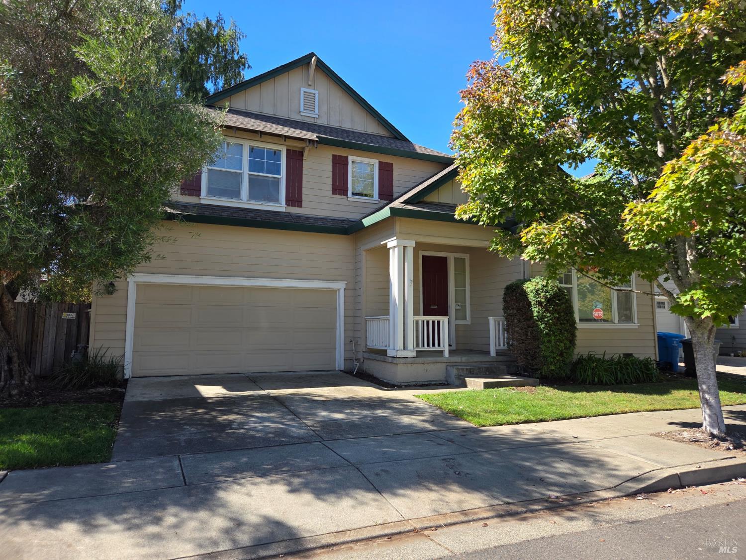 Detail Gallery Image 2 of 39 For 305 Hansbery Way, Santa Rosa,  CA 95409 - 3 Beds | 2/1 Baths