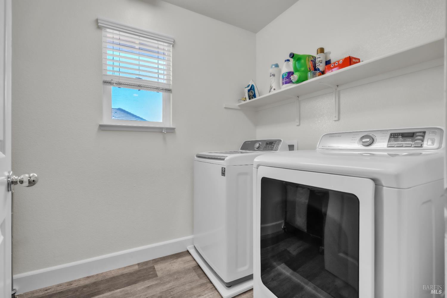 Detail Gallery Image 30 of 51 For 2042 Hamstead Ct, Vacaville,  CA 95687 - 5 Beds | 2/1 Baths