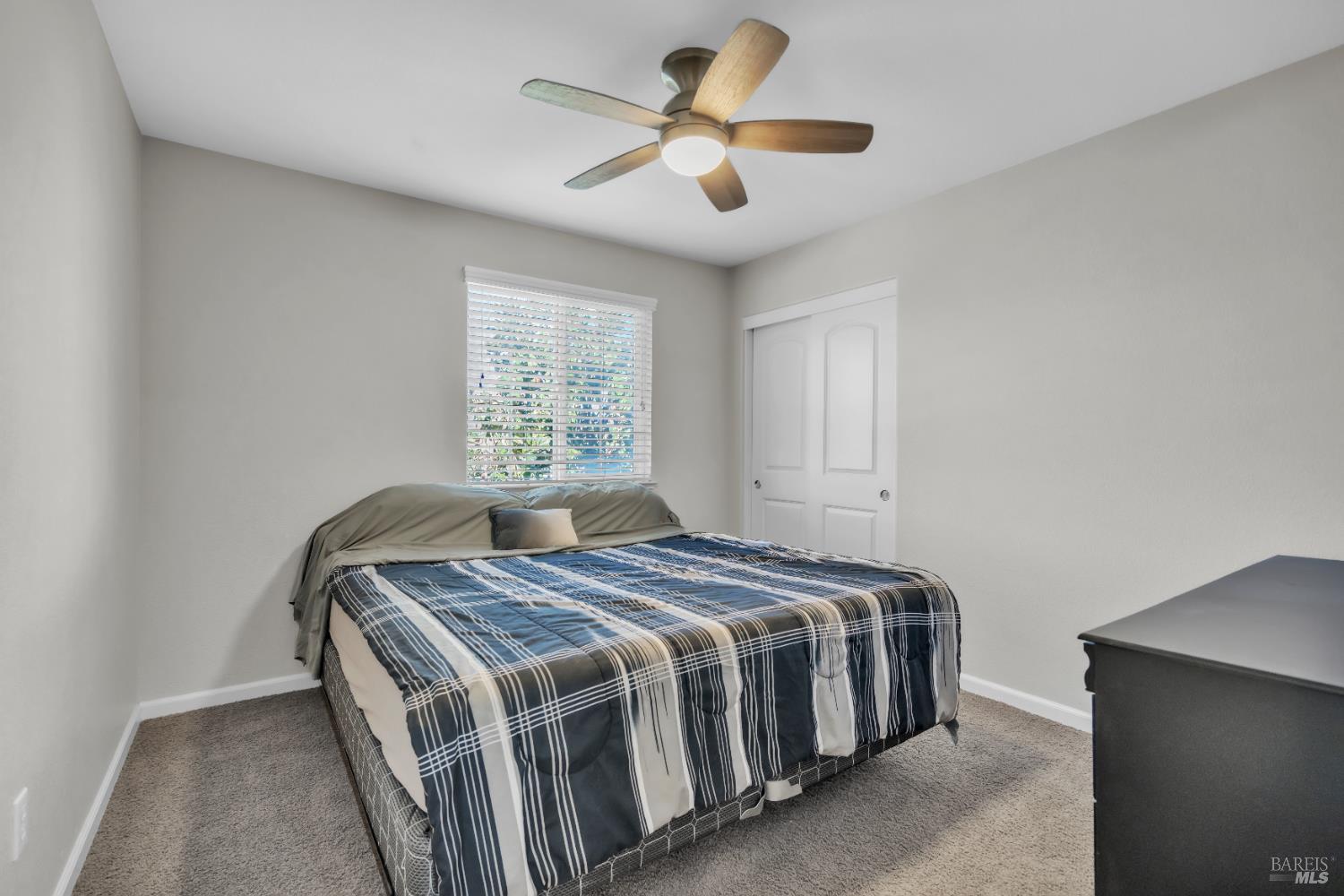 Detail Gallery Image 37 of 51 For 2042 Hamstead Ct, Vacaville,  CA 95687 - 5 Beds | 2/1 Baths