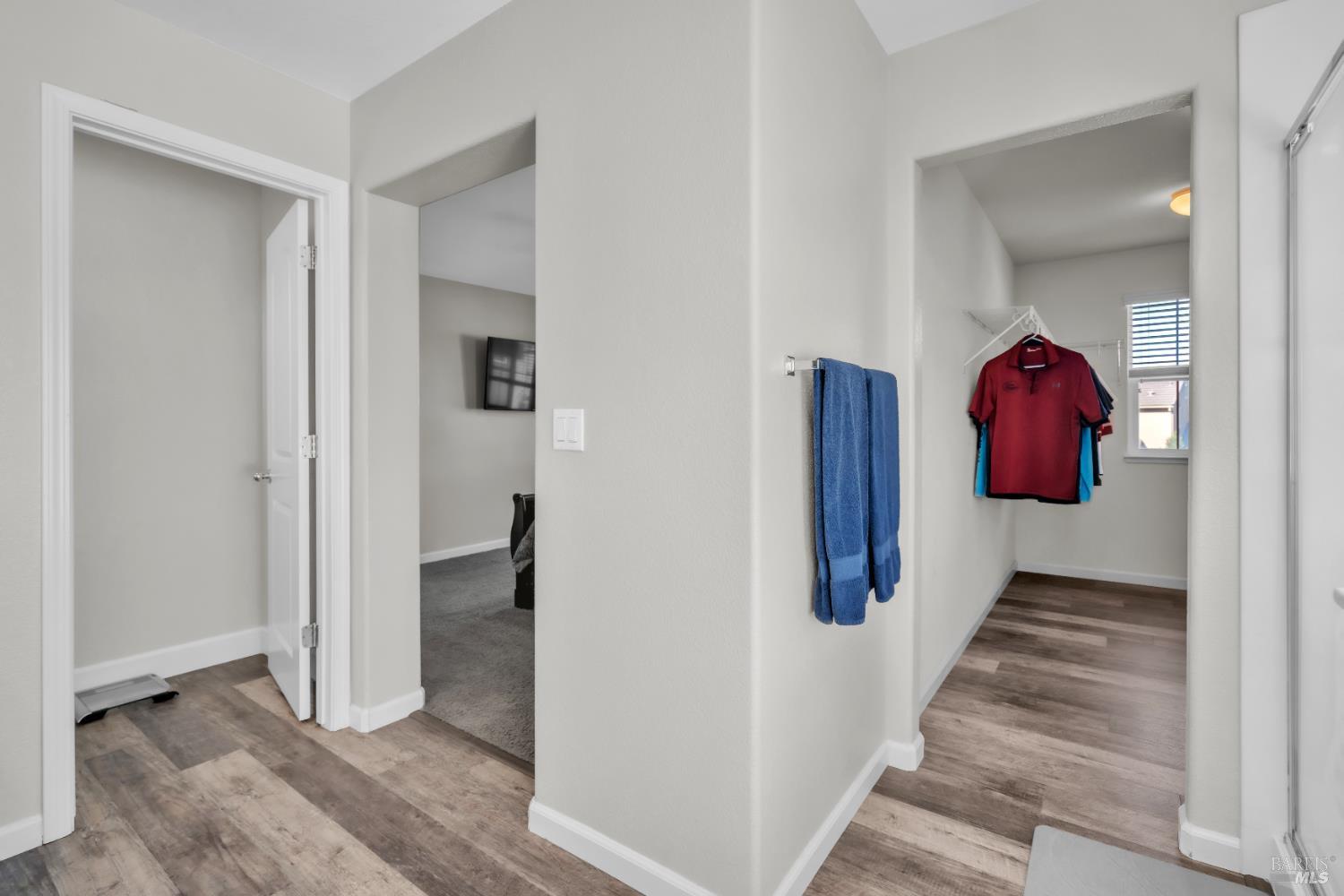 Detail Gallery Image 33 of 51 For 2042 Hamstead Ct, Vacaville,  CA 95687 - 5 Beds | 2/1 Baths