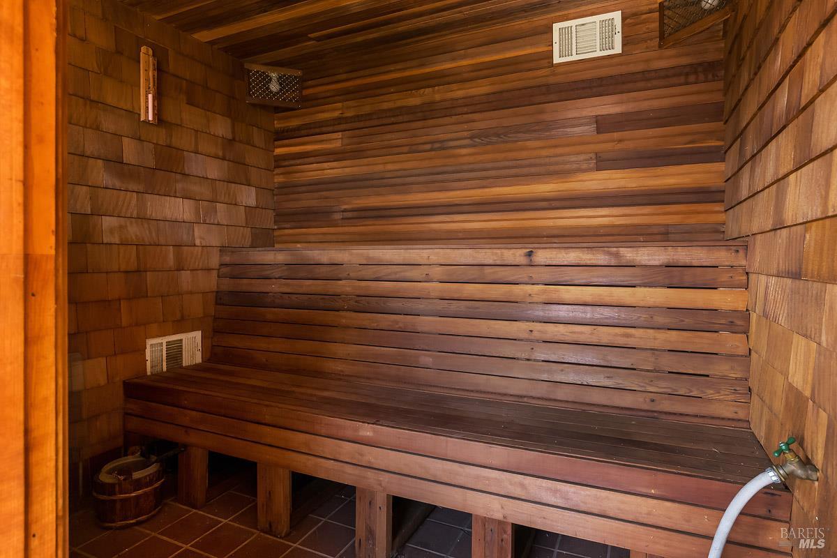 Detail Gallery Image 20 of 35 For 66 Martinez Ct, Novato,  CA 94945 - 4 Beds | 3/1 Baths