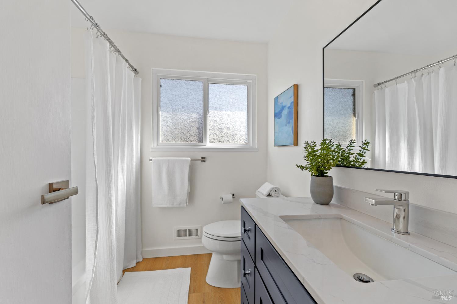 Detail Gallery Image 20 of 25 For 30 De Ford Dr, San Rafael,  CA 94903 - 3 Beds | 2 Baths