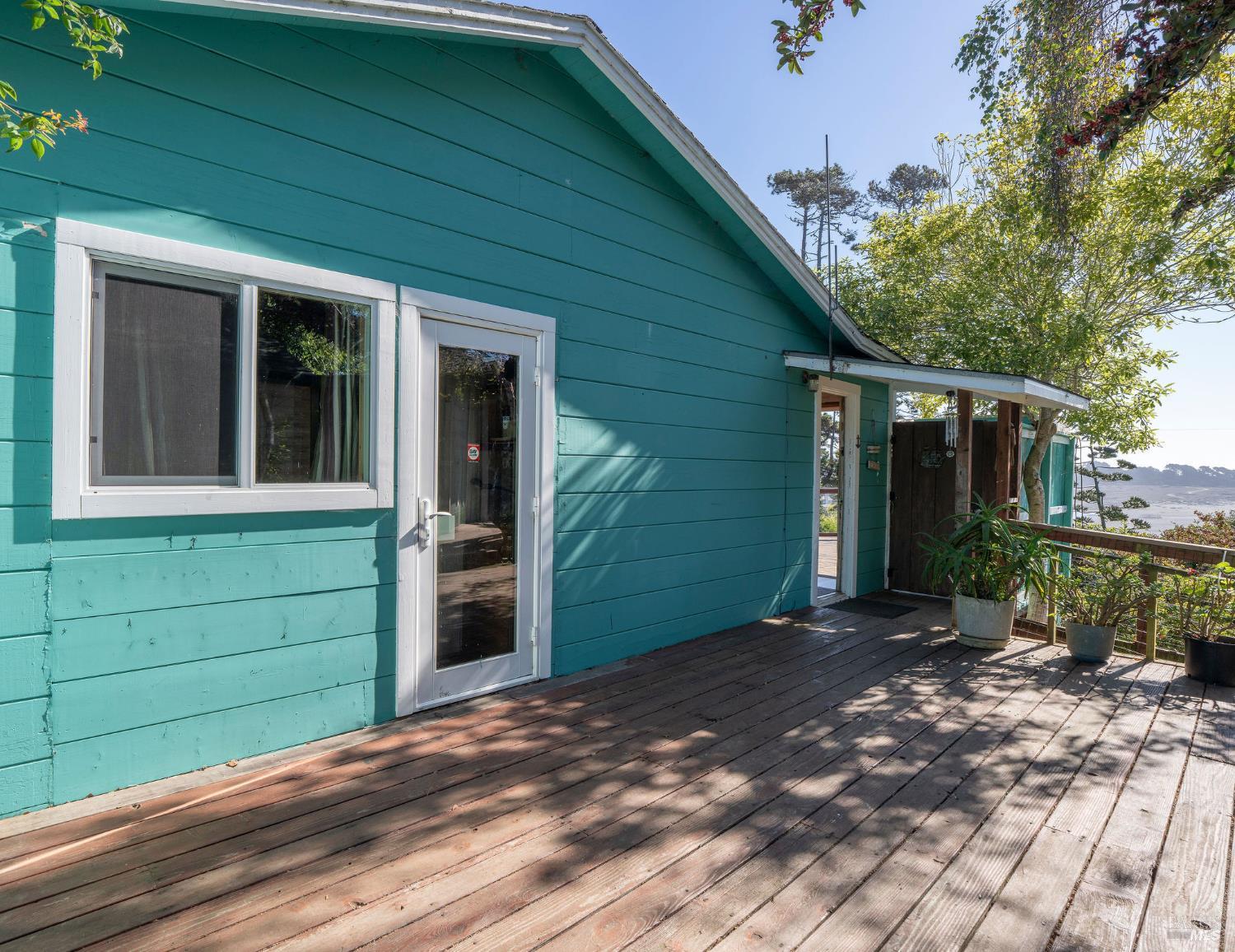 Detail Gallery Image 12 of 28 For 38882 Honey Run Ln, Gualala,  CA 95445 - 1 Beds | 1 Baths