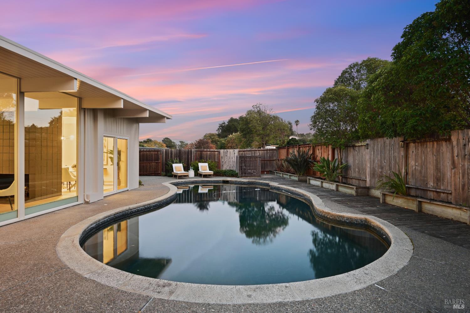 Detail Gallery Image 54 of 58 For 711 Montecillo Rd, San Rafael,  CA 94903 - 4 Beds | 2 Baths