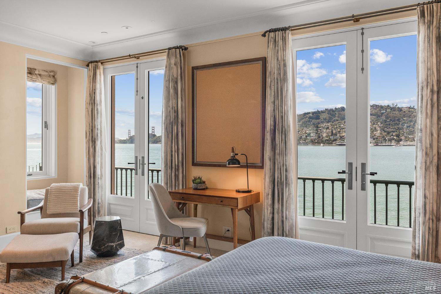 Detail Gallery Image 10 of 33 For 125 Belvedere Ave, Belvedere,  CA 94920 - 5 Beds | 5/5 Baths