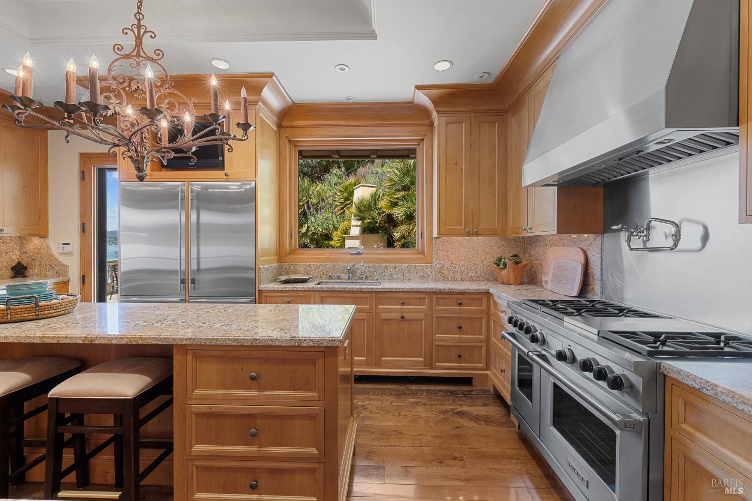 Detail Gallery Image 6 of 33 For 125 Belvedere Ave, Belvedere,  CA 94920 - 5 Beds | 5/5 Baths