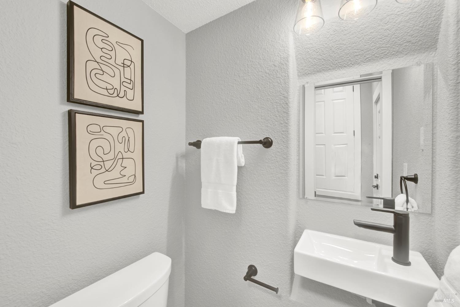 Detail Gallery Image 35 of 75 For 199 Berryessa Dr, Napa,  CA 94558 - 4 Beds | 5/1 Baths