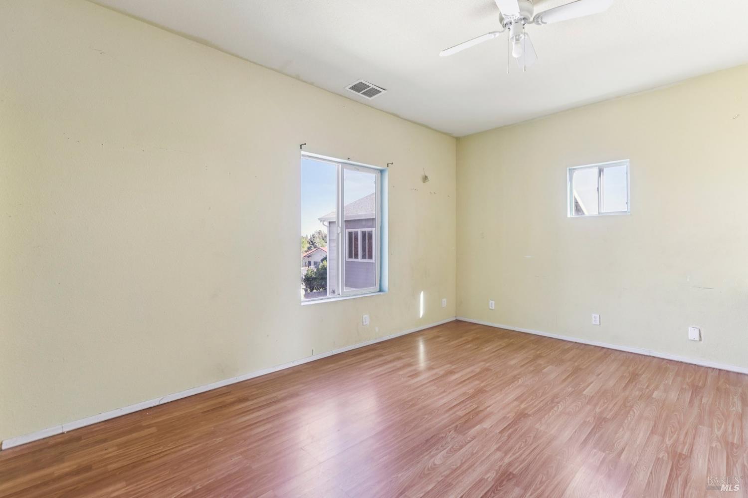 Detail Gallery Image 22 of 56 For 507 Kings Way #B,  Suisun City,  CA 94585 - 10 Beds | 6/1 Baths