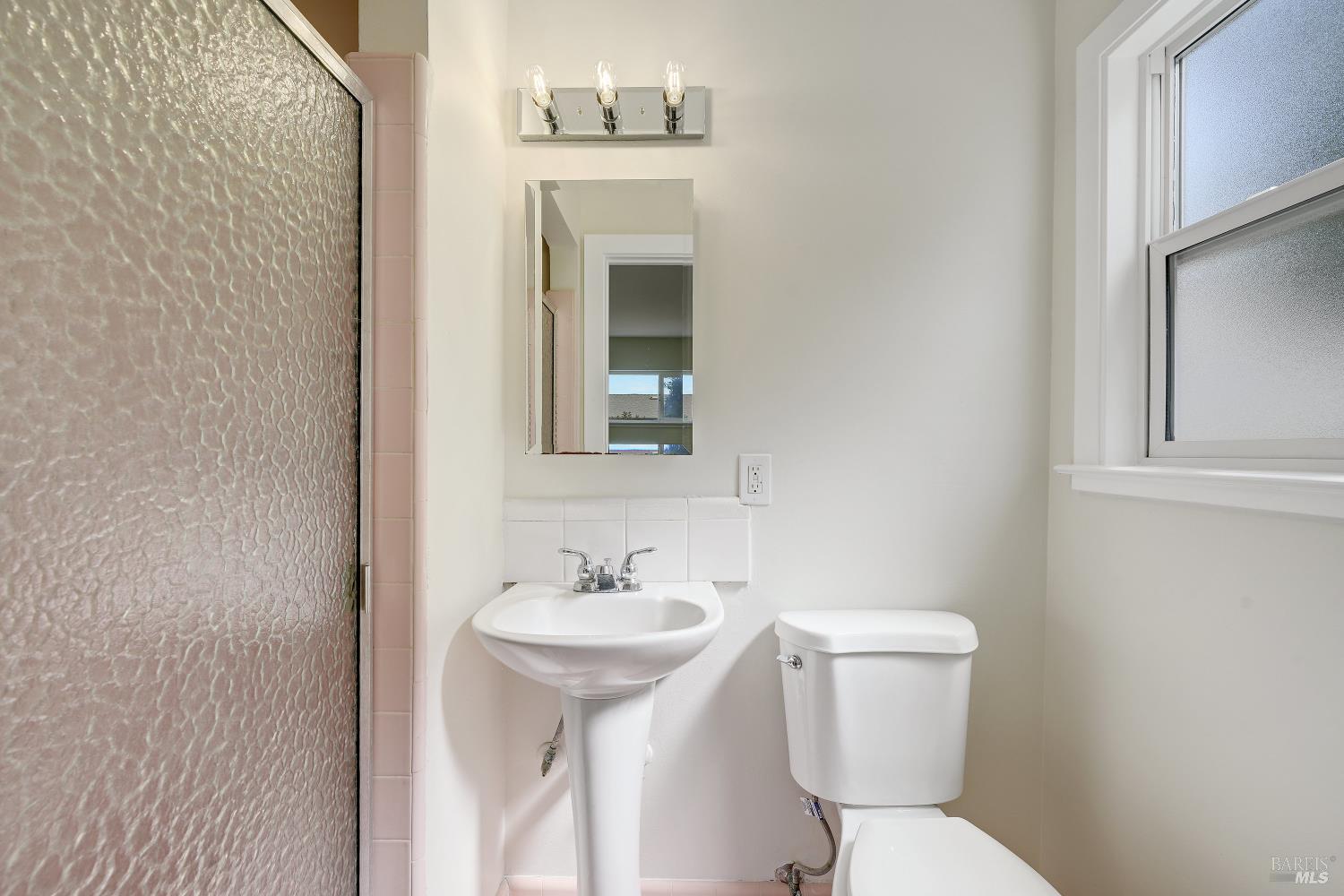 Detail Gallery Image 27 of 33 For 621 W D St, Dixon,  CA 95620 - 4 Beds | 2 Baths