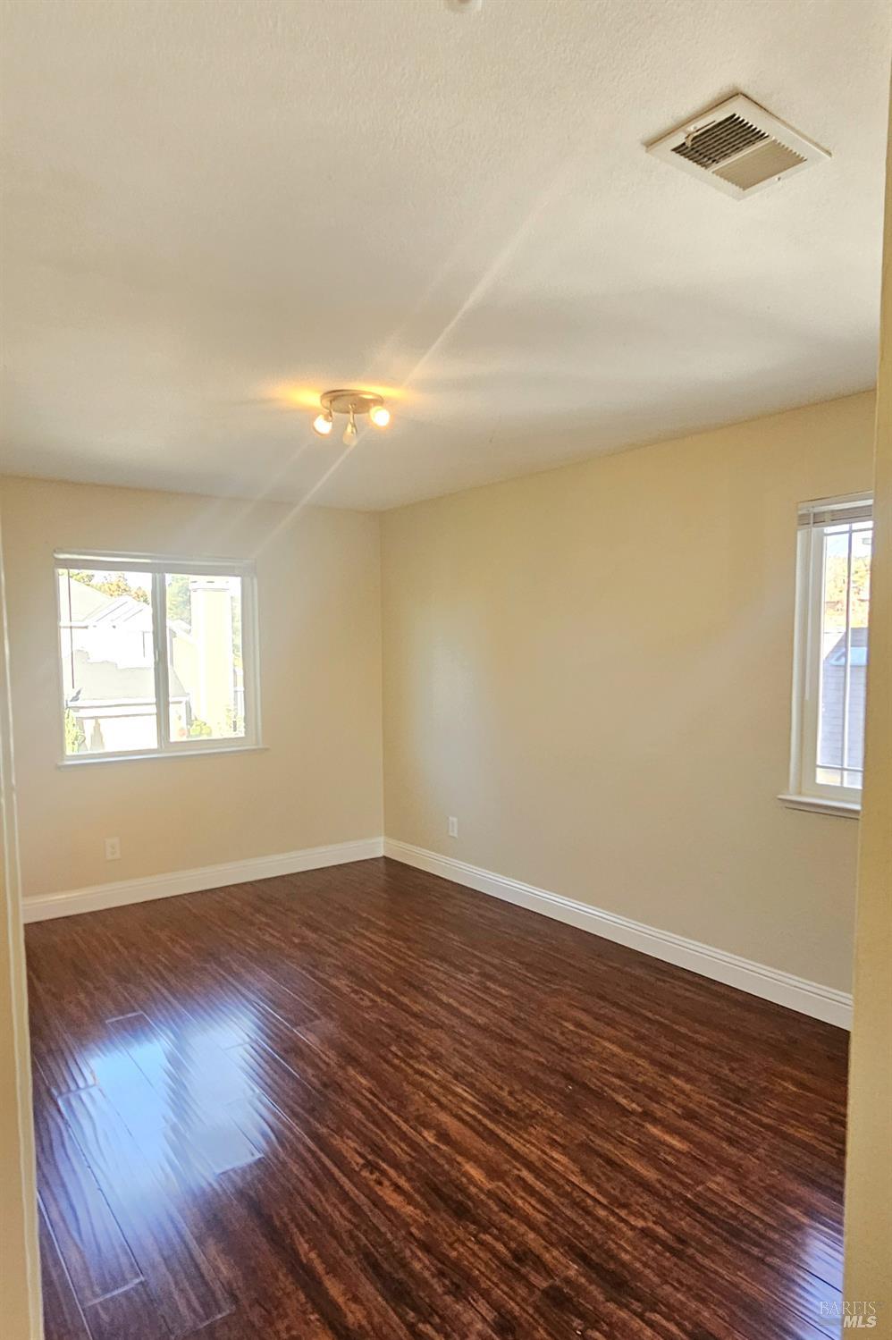 Detail Gallery Image 20 of 32 For 2591 Clipper Ln, Fairfield,  CA 94534 - 4 Beds | 3 Baths