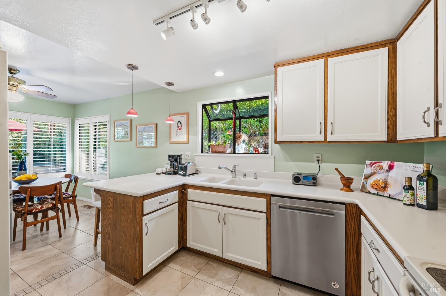 Detail Gallery Image 19 of 47 For 5 Justin Ct, Napa,  CA 94558 - 3 Beds | 2 Baths