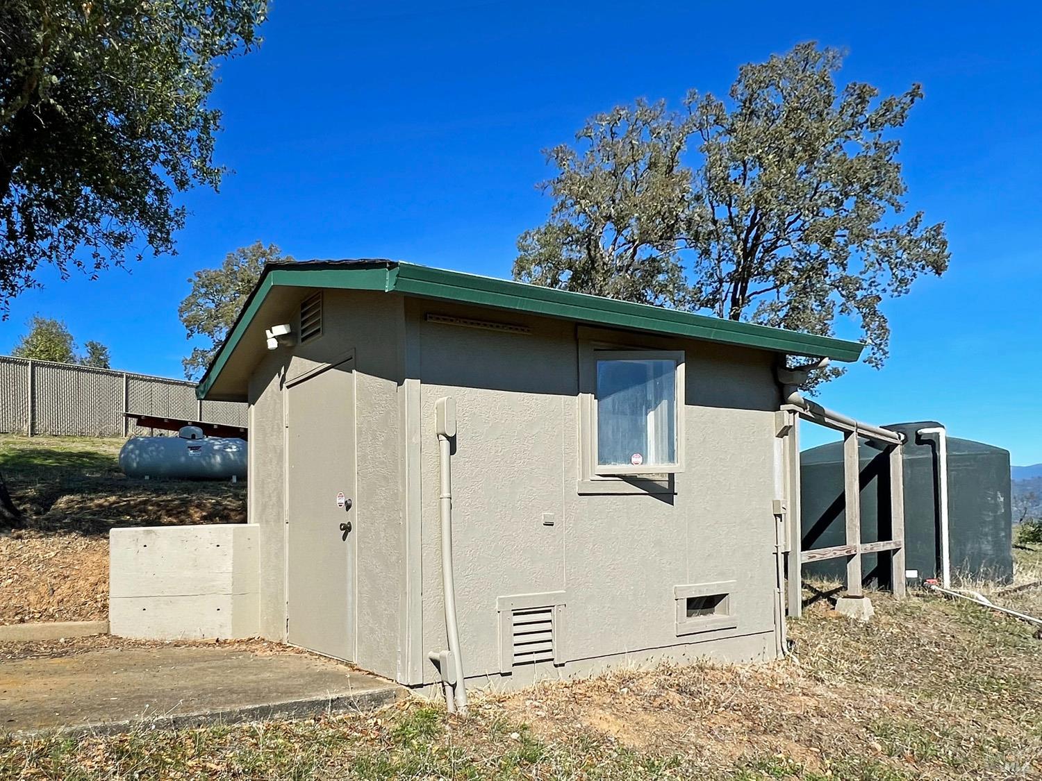 Detail Gallery Image 43 of 70 For 11401 Bakers Creek Rd, Redwood Valley,  CA 95470 - 2 Beds | 2/1 Baths