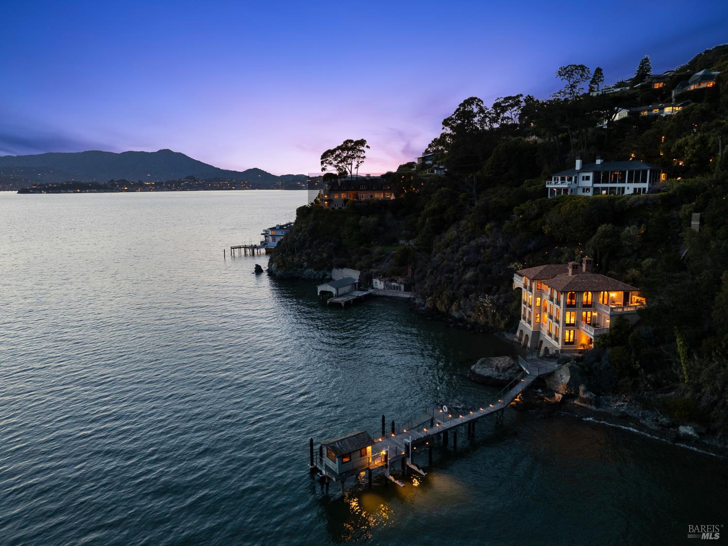 Detail Gallery Image 3 of 33 For 125 Belvedere Ave, Belvedere,  CA 94920 - 5 Beds | 5/5 Baths