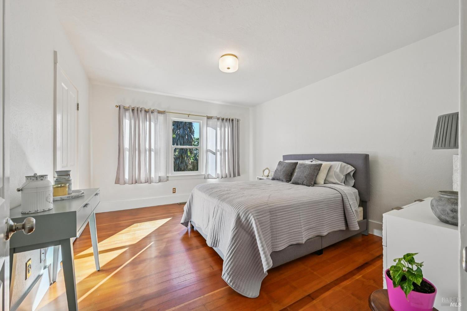 Detail Gallery Image 25 of 50 For 4165 Stony Point Rd, Santa Rosa,  CA 95407 - 3 Beds | 2 Baths