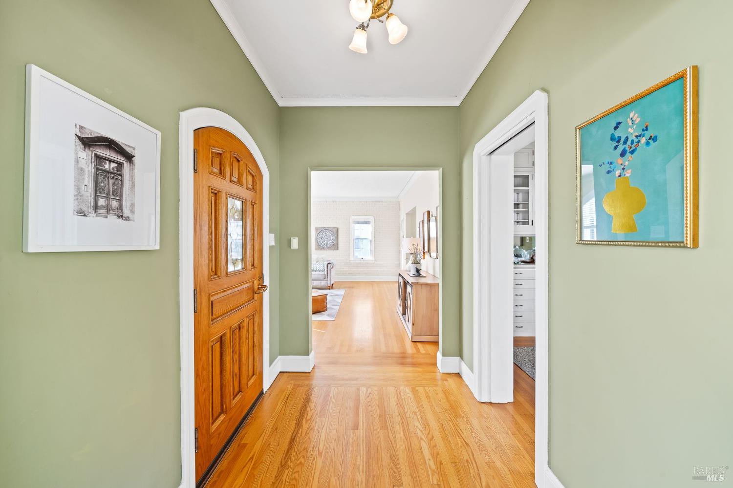 Detail Gallery Image 6 of 67 For 6 Hanns Ave, Vallejo,  CA 94590 - 4 Beds | 2/1 Baths