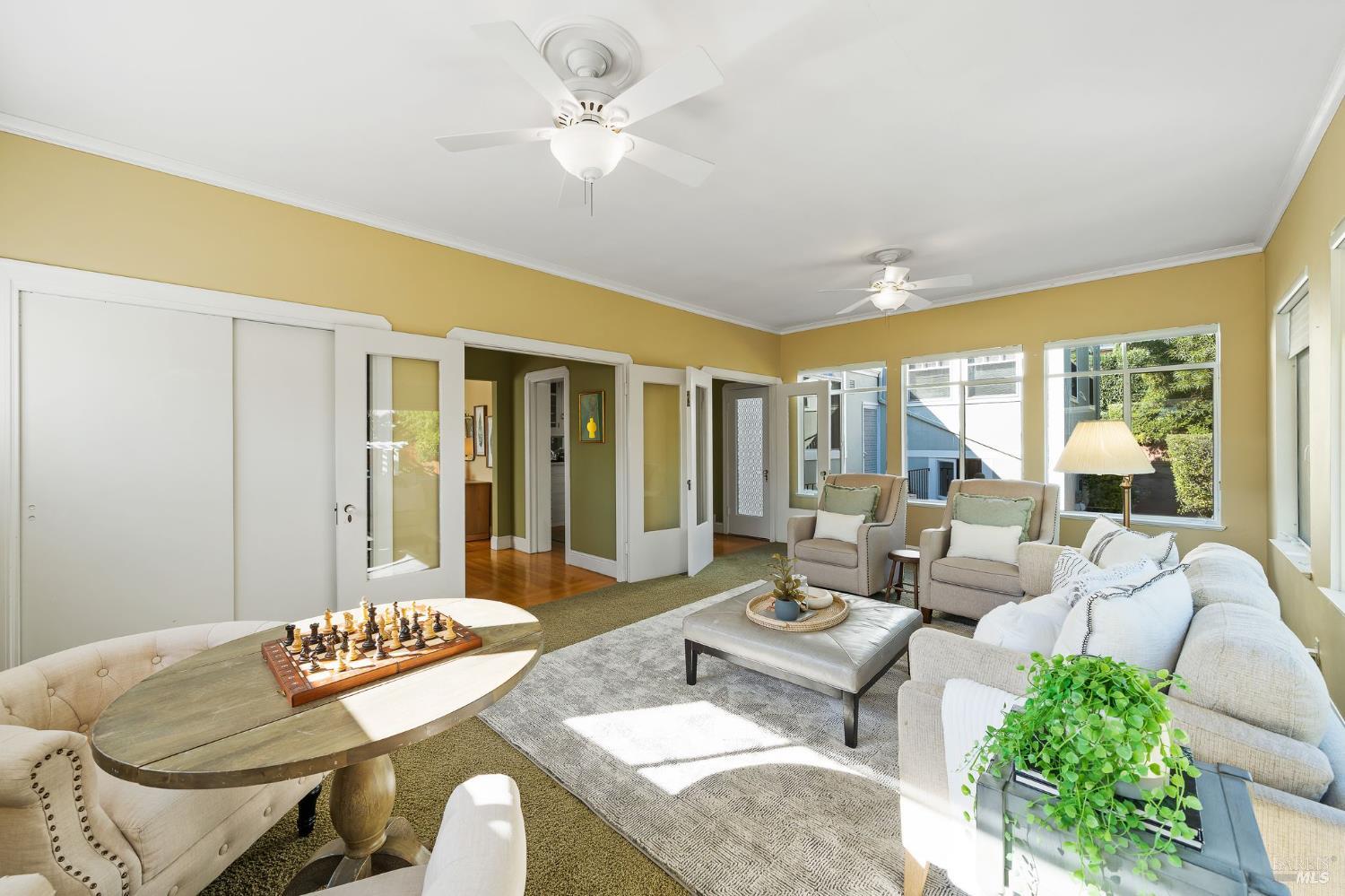 Detail Gallery Image 15 of 67 For 6 Hanns Ave, Vallejo,  CA 94590 - 4 Beds | 2/1 Baths