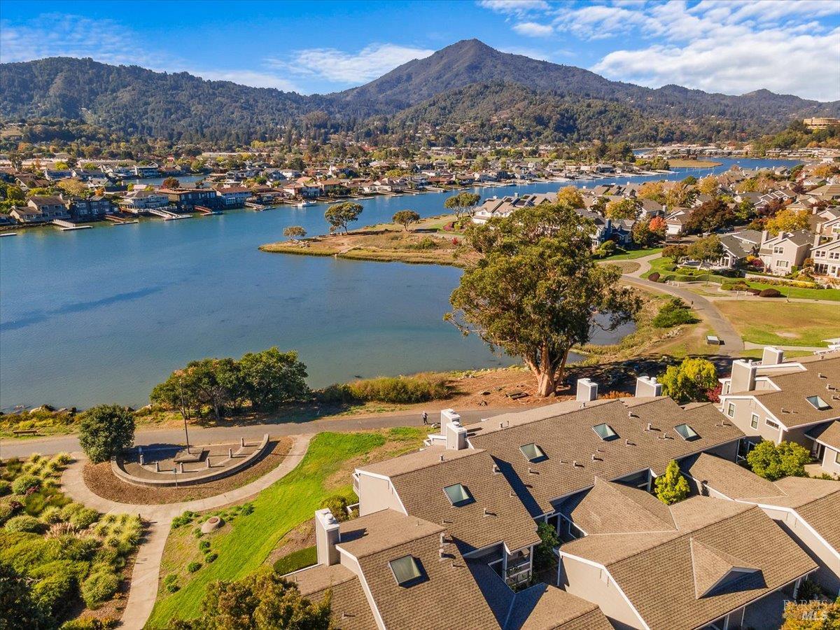 Detail Gallery Image 47 of 58 For 40 Drakes View Cir, Greenbrae,  CA 94904 - 3 Beds | 2/1 Baths