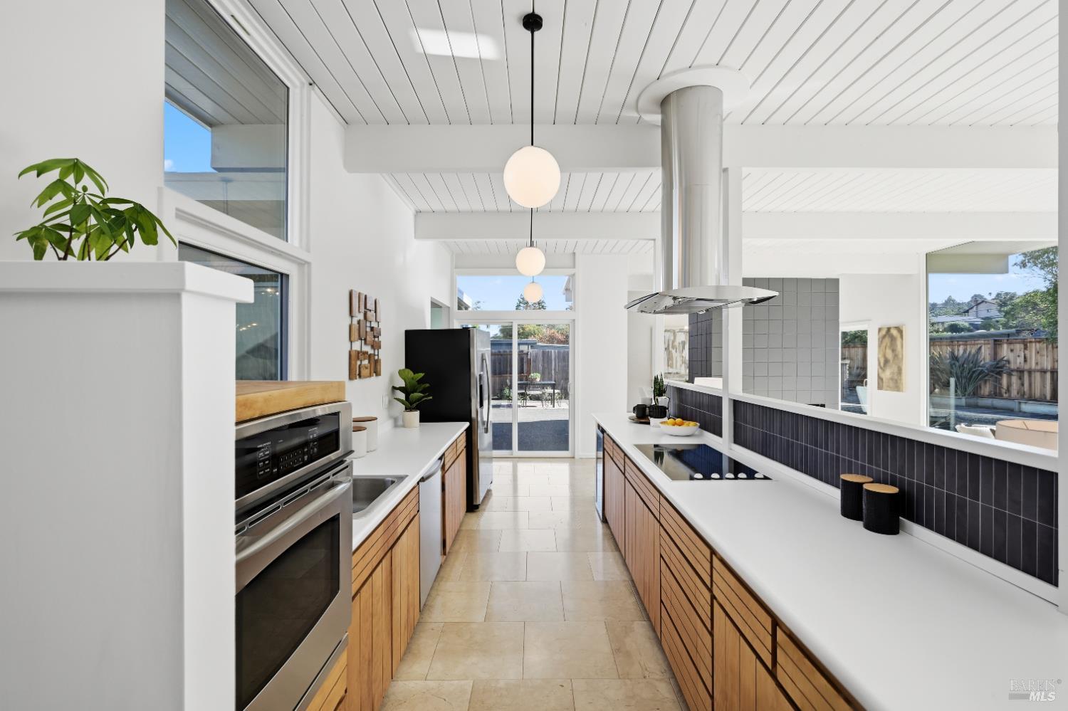 Detail Gallery Image 25 of 58 For 711 Montecillo Rd, San Rafael,  CA 94903 - 4 Beds | 2 Baths