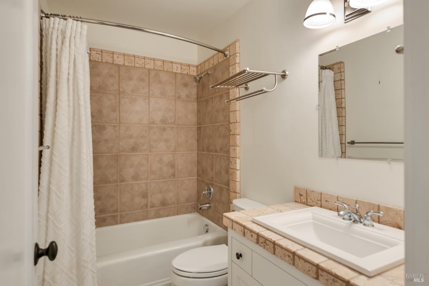 Detail Gallery Image 27 of 42 For 429 Moll Ct, Sonoma,  CA 95476 - 3 Beds | 2 Baths