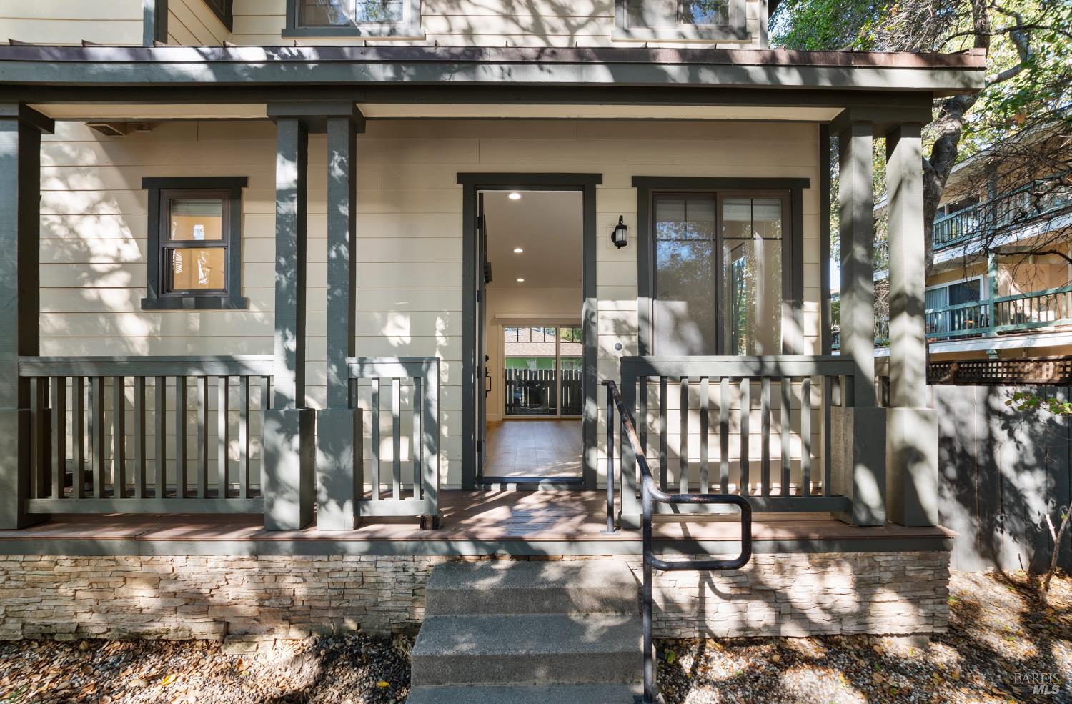 Detail Gallery Image 5 of 34 For 256 Rosebud Ln, Napa,  CA 94574 - – Beds | – Baths