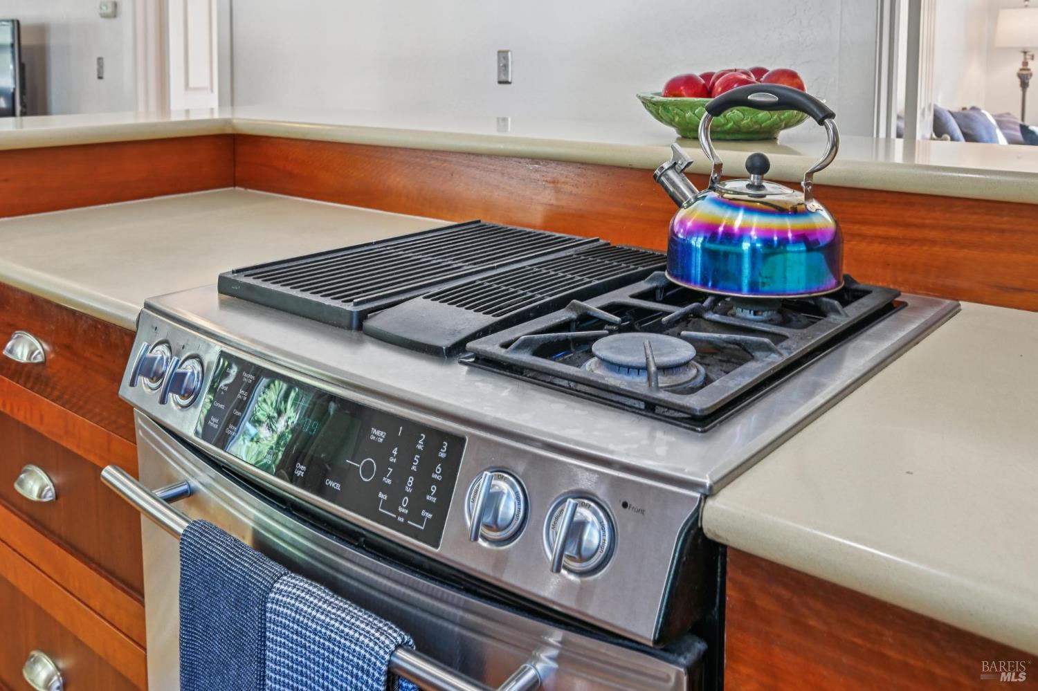 Detail Gallery Image 21 of 50 For 4165 Stony Point Rd, Santa Rosa,  CA 95407 - 3 Beds | 2 Baths