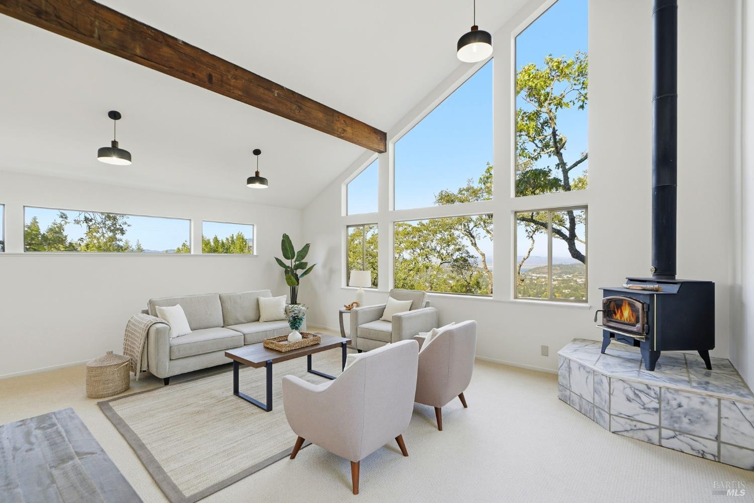 Detail Gallery Image 6 of 51 For 395 Ridge Rd, Novato,  CA 94947 - 3 Beds | 2/1 Baths