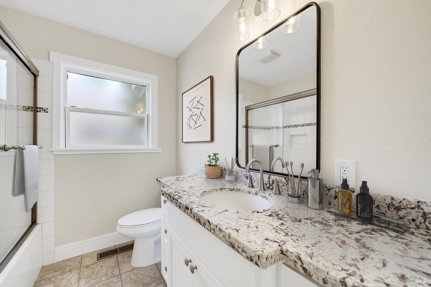 Detail Gallery Image 24 of 33 For 621 W D St, Dixon,  CA 95620 - 4 Beds | 2 Baths