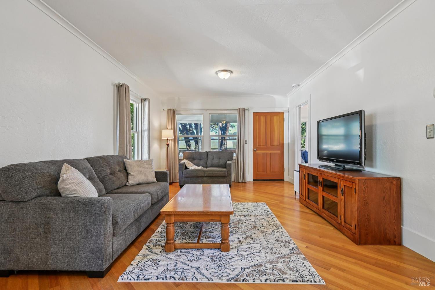 Detail Gallery Image 13 of 50 For 4165 Stony Point Rd, Santa Rosa,  CA 95407 - 3 Beds | 2 Baths