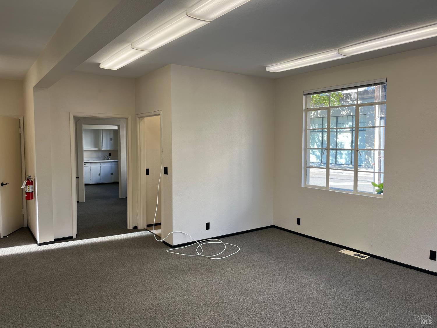 Detail Gallery Image 8 of 11 For 576 B St 1c,  Santa Rosa,  CA 95401 - – Beds | – Baths