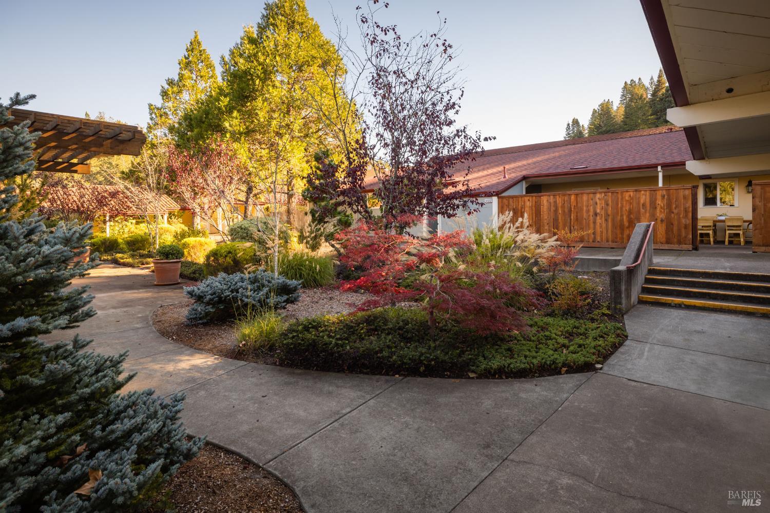 Detail Gallery Image 2 of 28 For 14632 Jomark Ln, Occidental,  CA 95465 - 2 Beds | 1 Baths