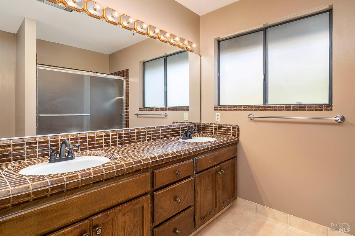 Detail Gallery Image 28 of 35 For 66 Martinez Ct, Novato,  CA 94945 - 4 Beds | 3/1 Baths