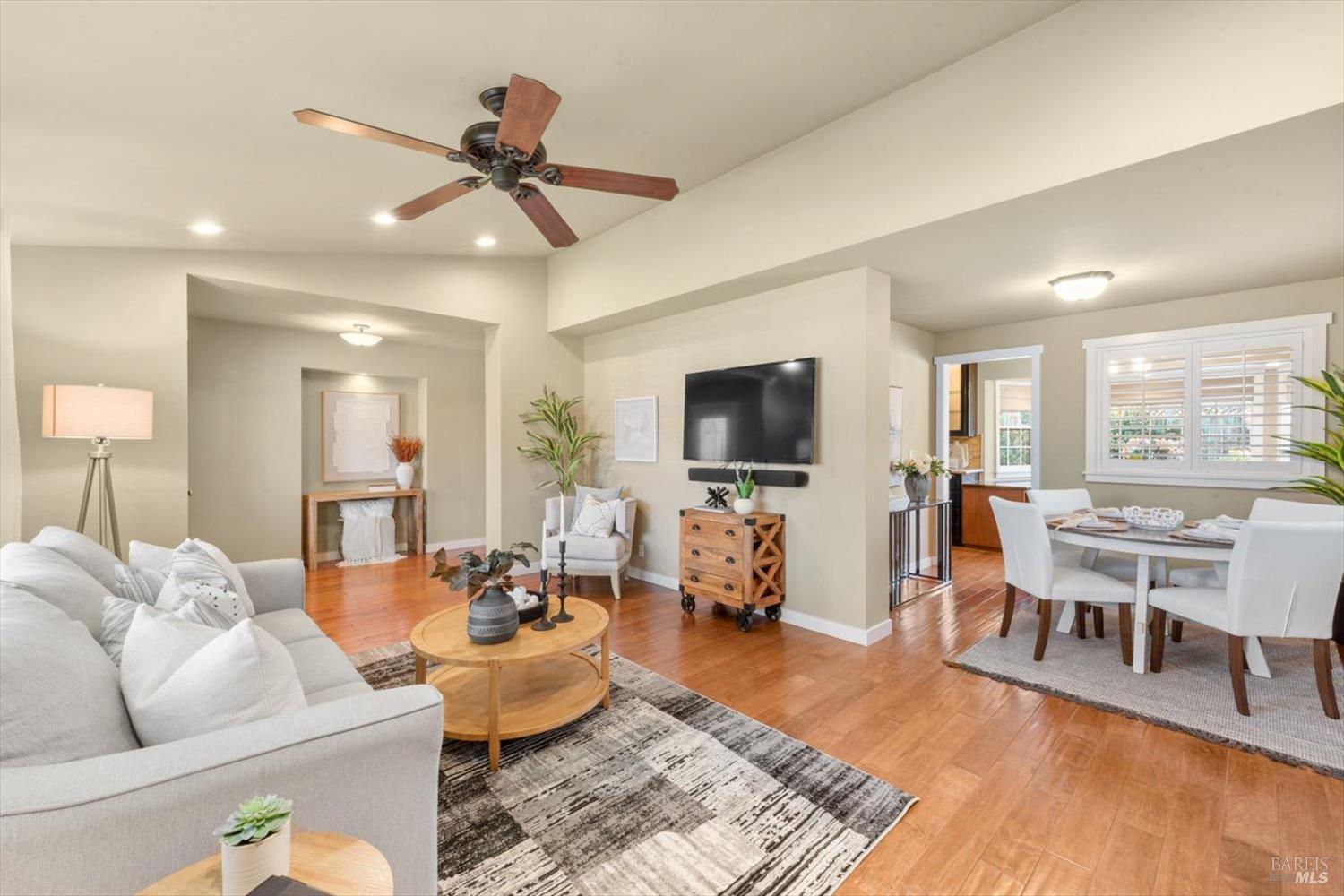 Detail Gallery Image 11 of 68 For 113 Chinook Ct, Vacaville,  CA 95688 - 4 Beds | 2 Baths